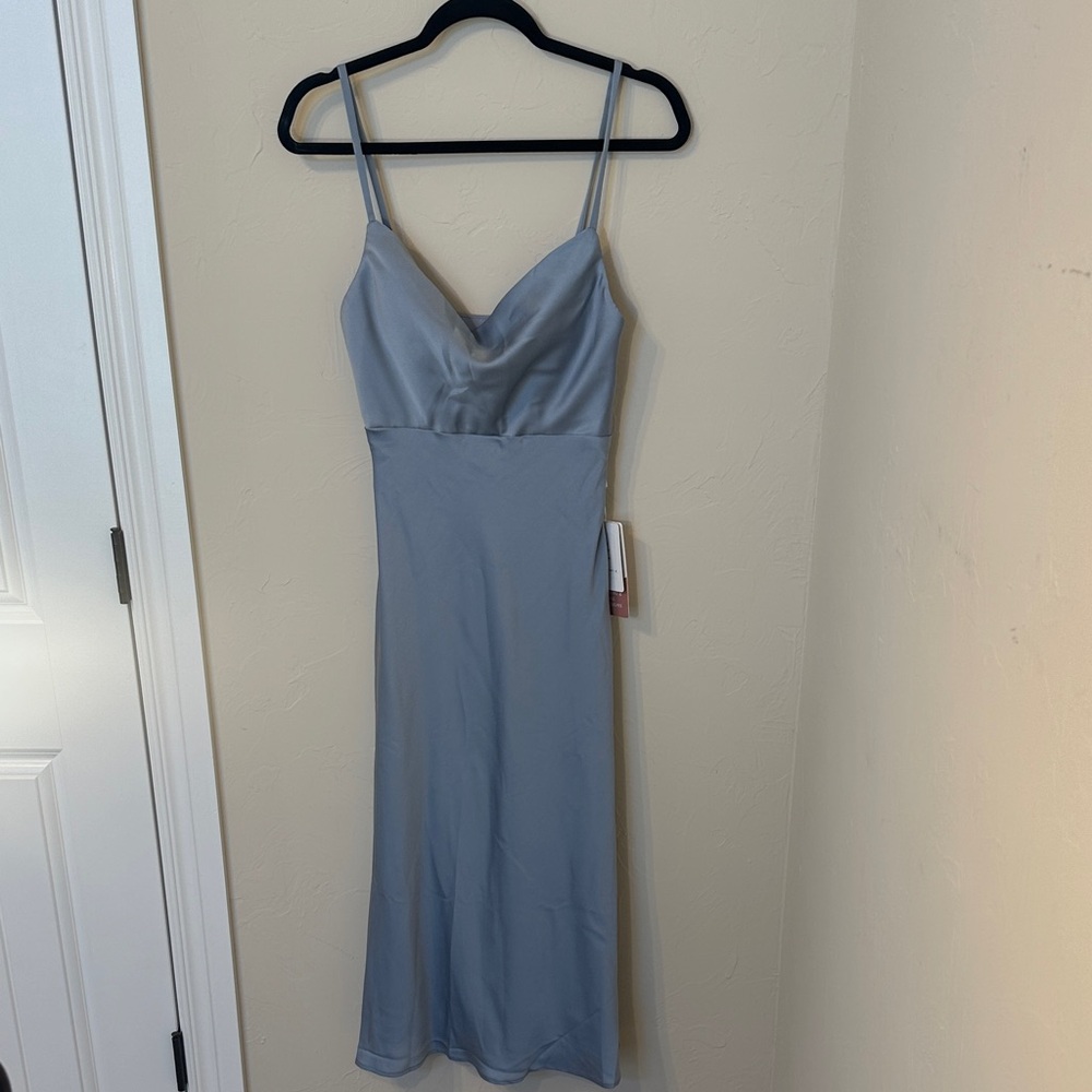 Elegant Blue Midi Dress